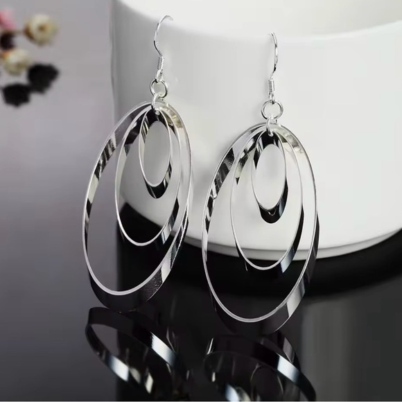 Silver Three Circle Drop earrings - Picture 4 of 6